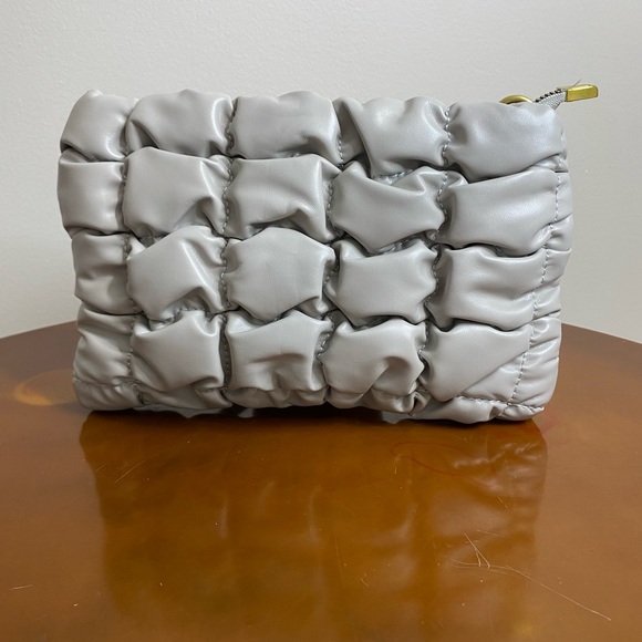 Women's shoulder bag/ crossbody Brand New never used - Picture 2 of 3